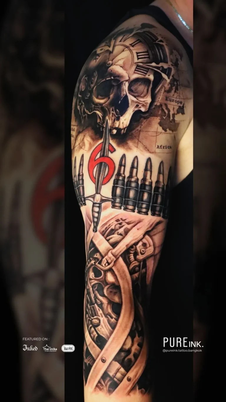 Tattoo composition following the natural shape of the body